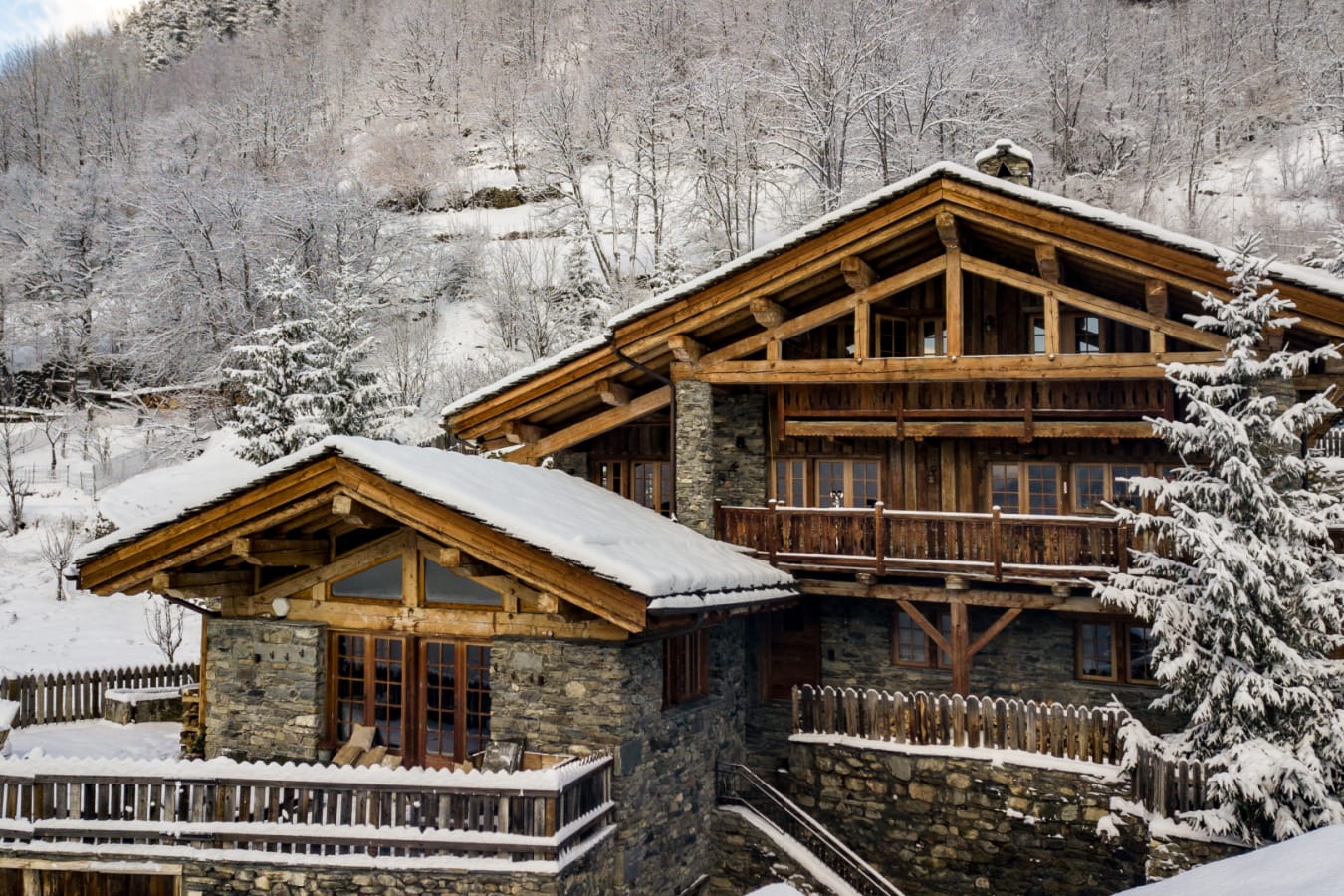 ElevenChaletPelerinExterior