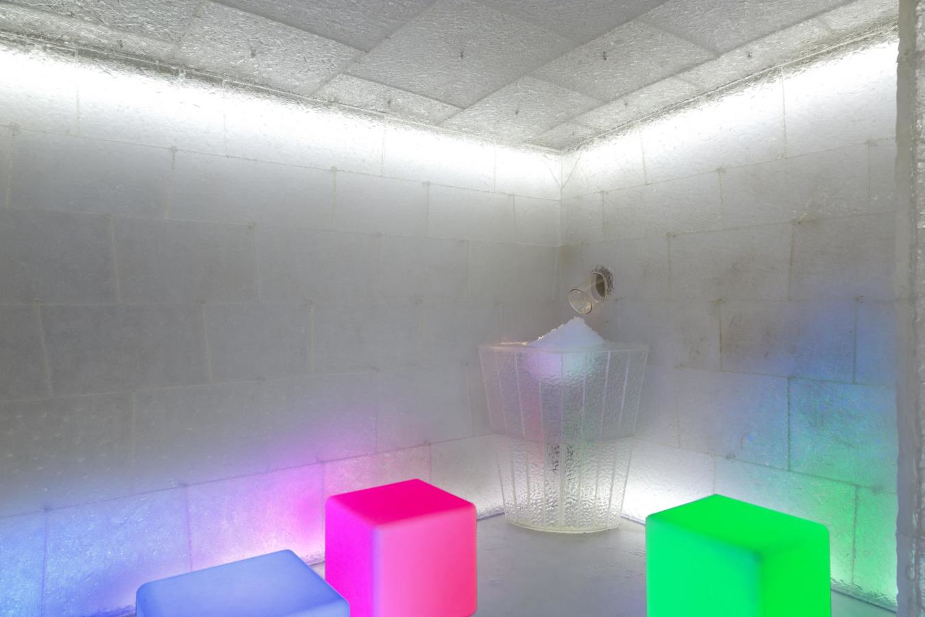 Ice Grotto - Hotel Heliopic