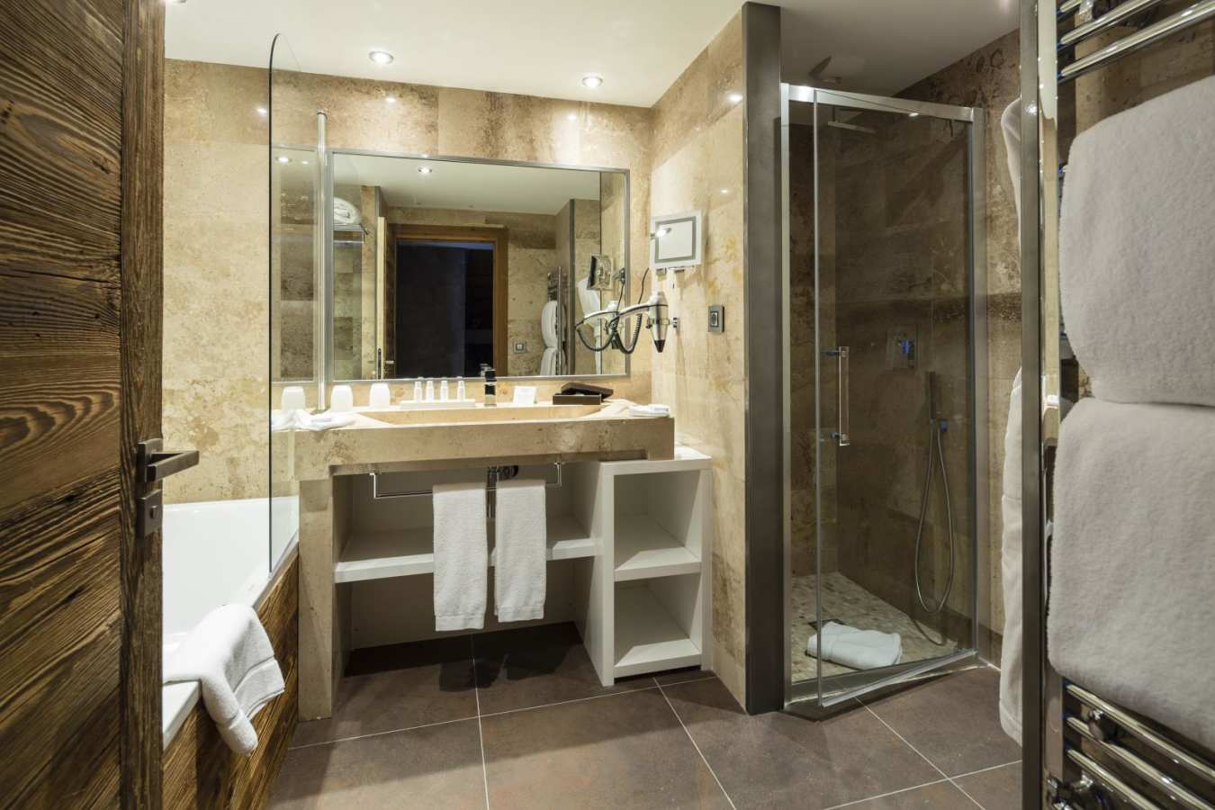 Bathroom - Koh-I Nor