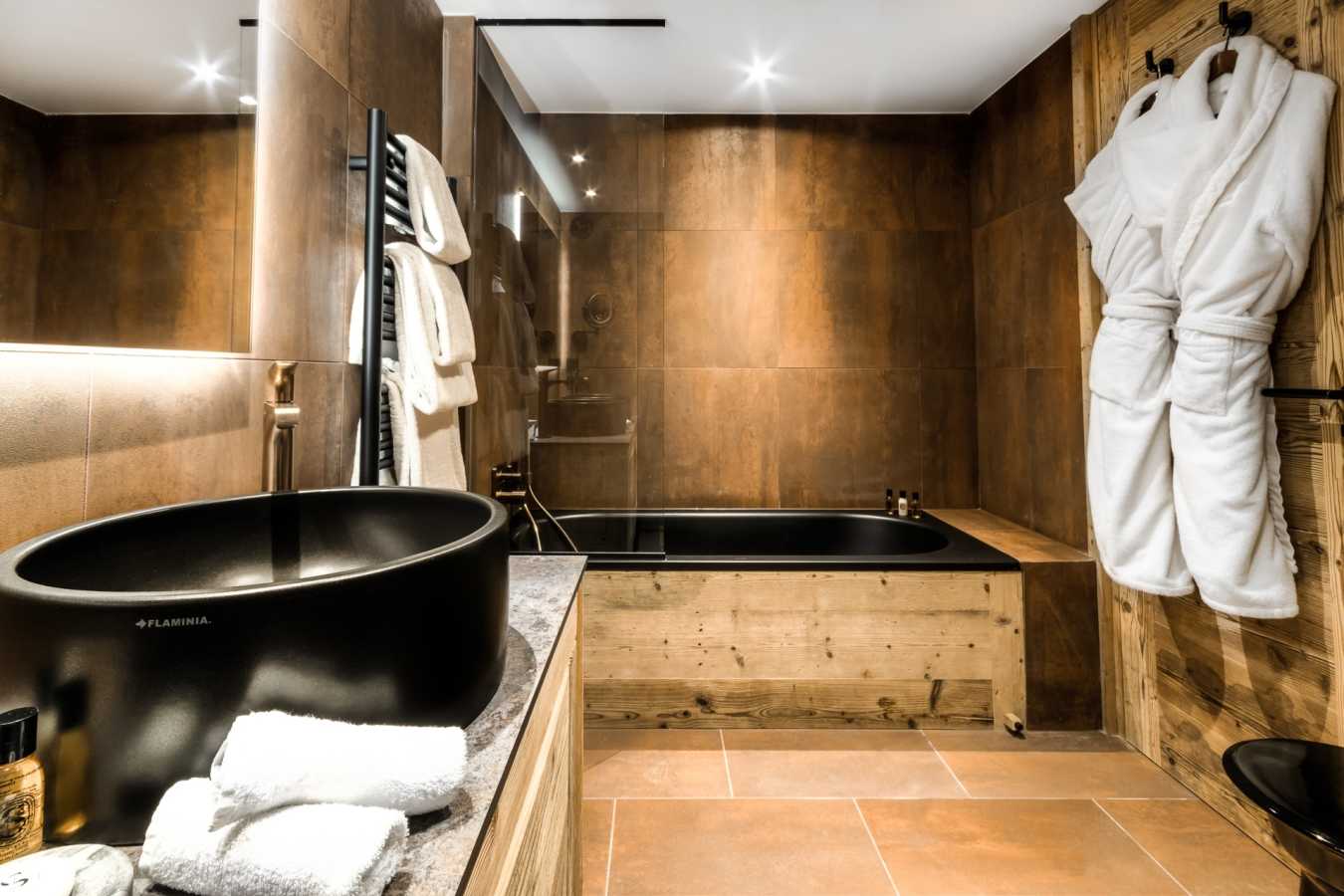 One Bedroom Prestige Suite Bathroom