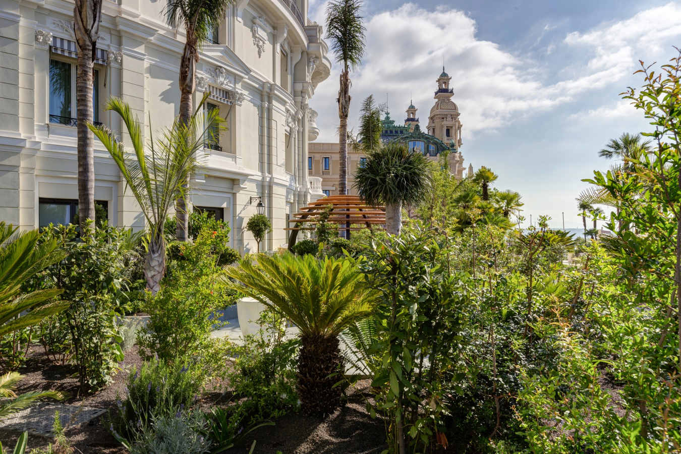 Exterior view - Gardens