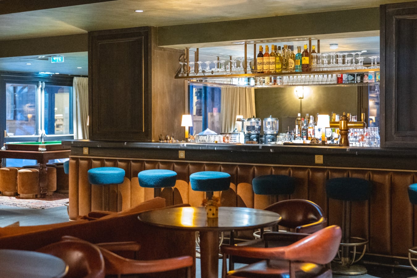 Bar