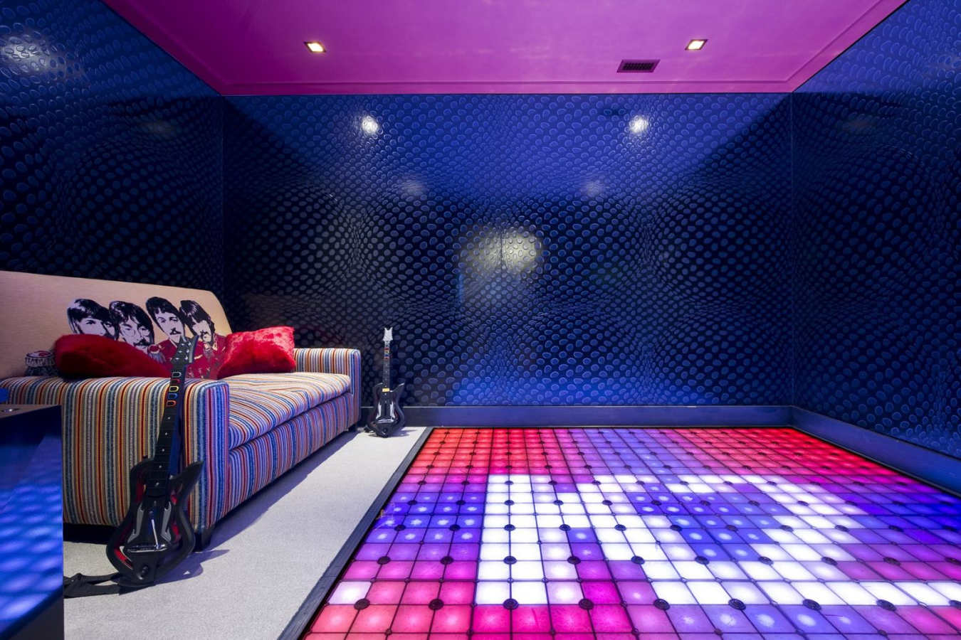 Teen mixing room - K2