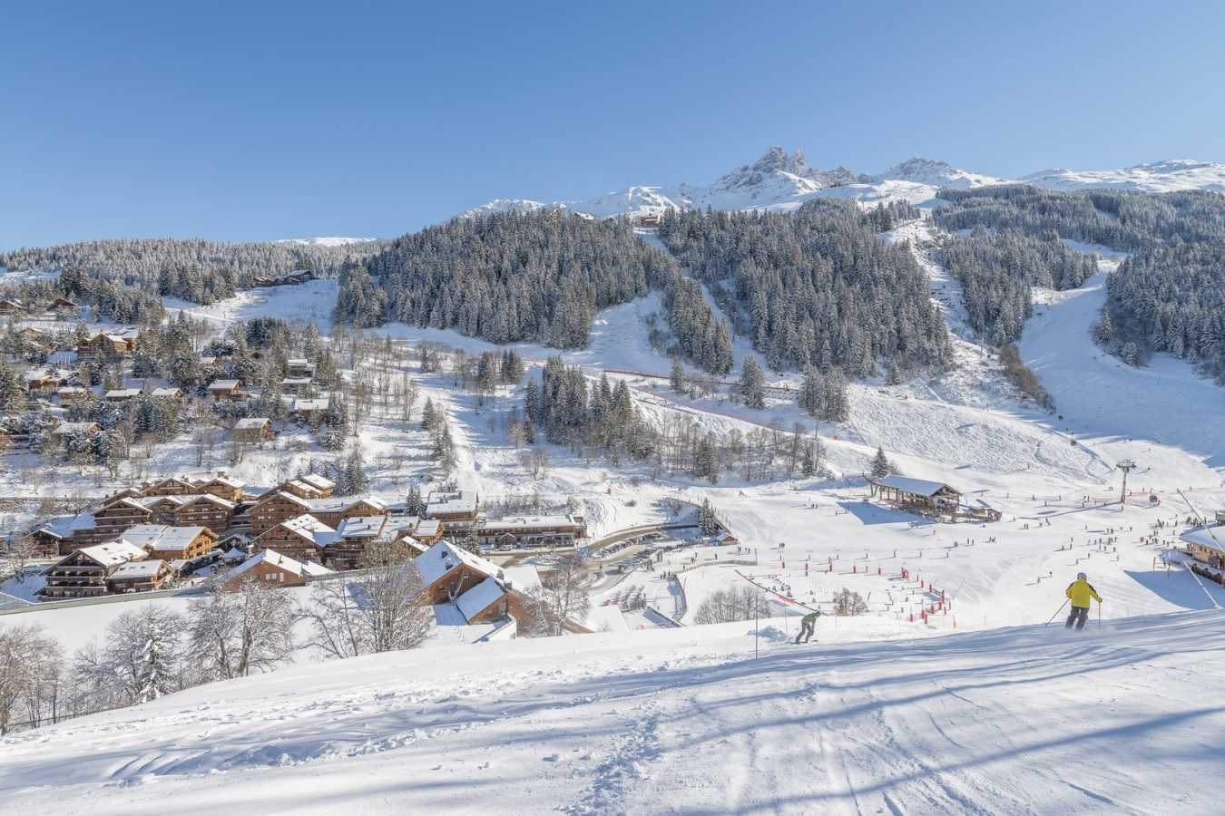 Skiing near Le Kaila