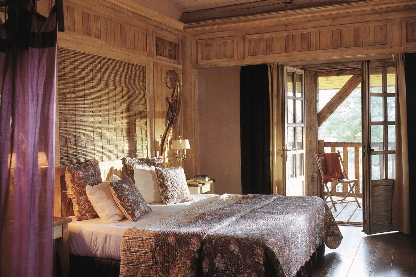 Large Suite