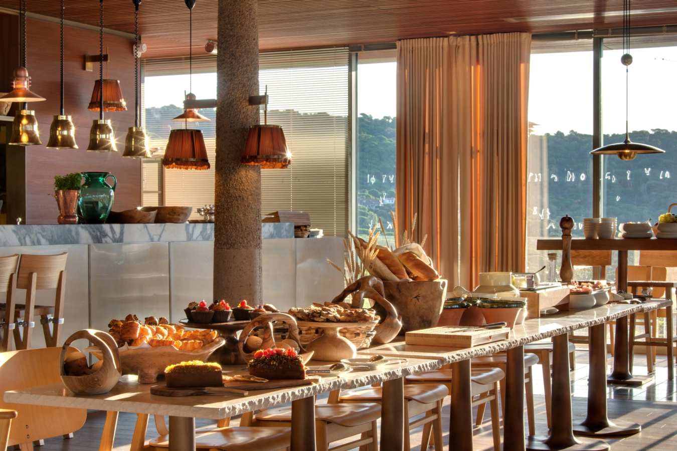 Restaurant - Lily of the Valley 