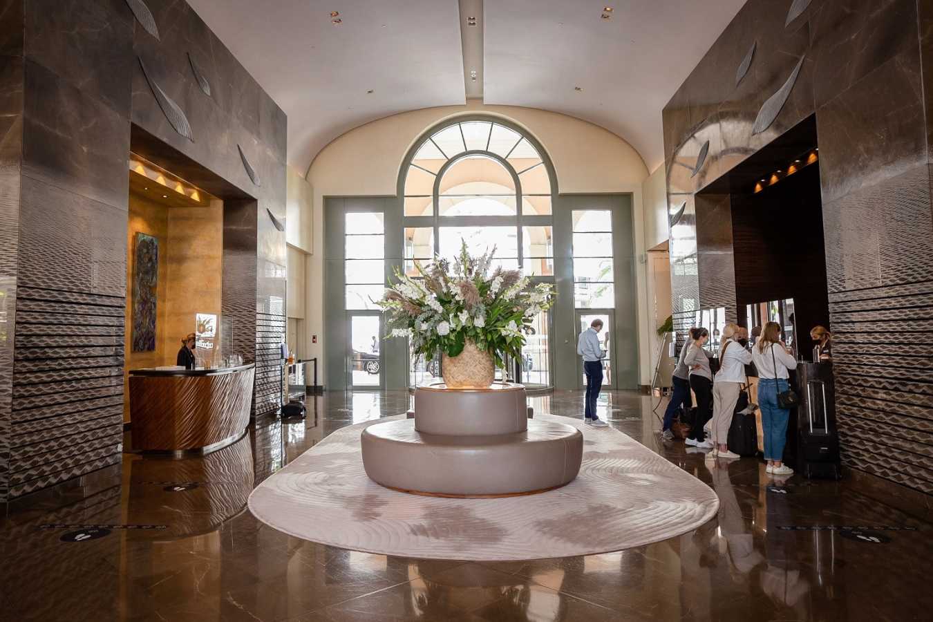 Lobby Check in Desk