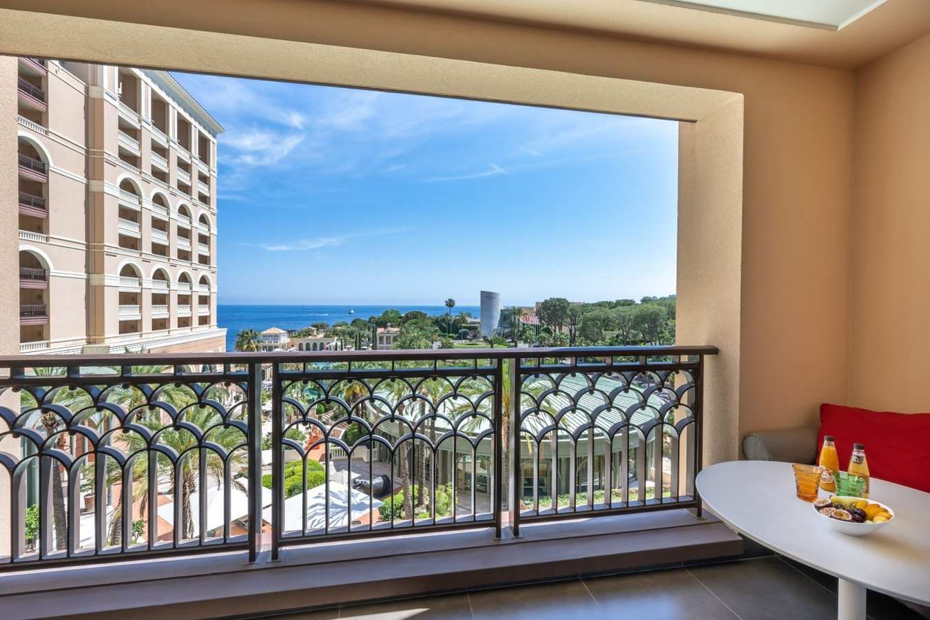 Exclusive Sea Side