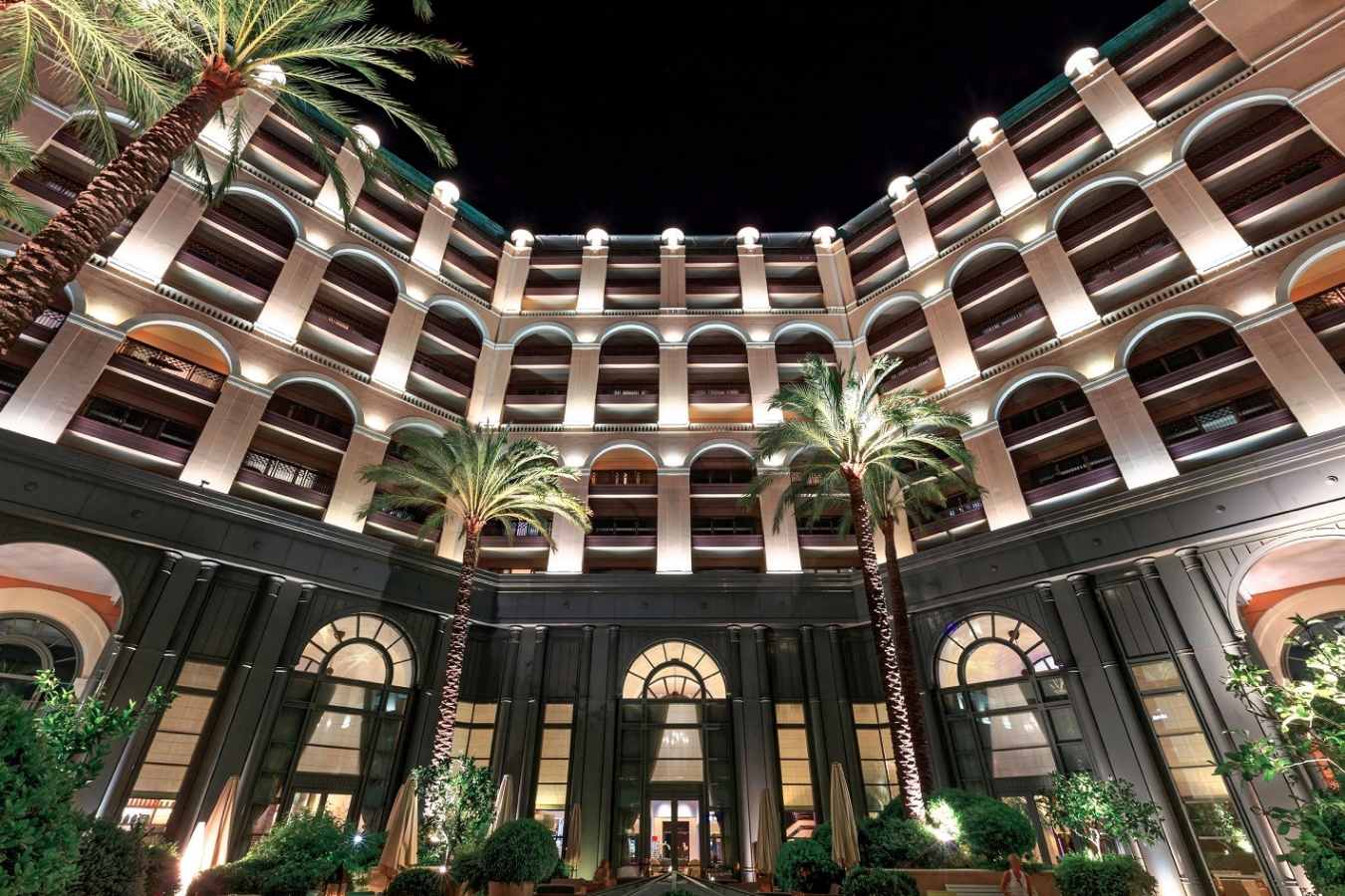 Front view by night