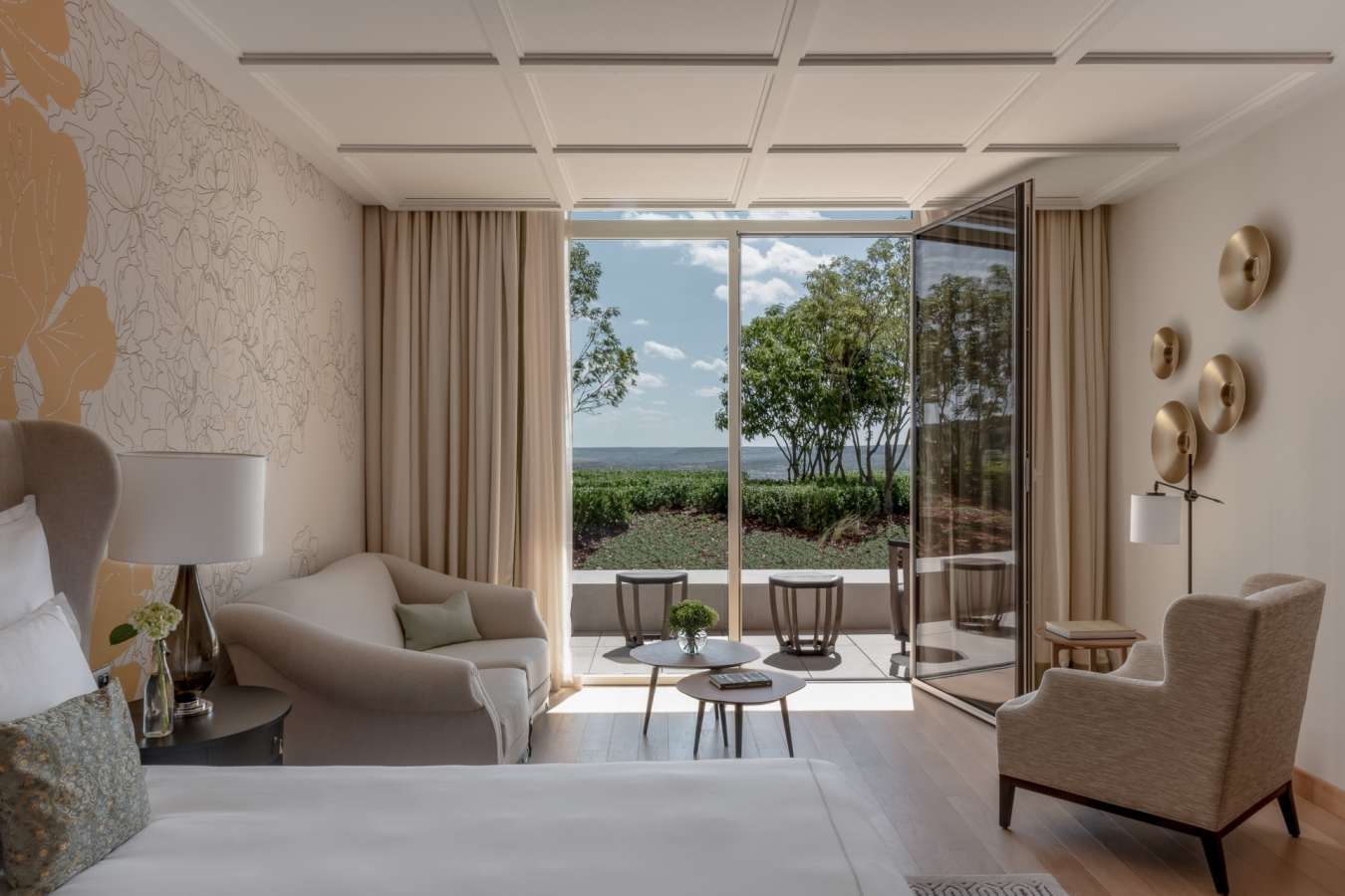 Champagne Junior Suite - Royal Champagne Hotel