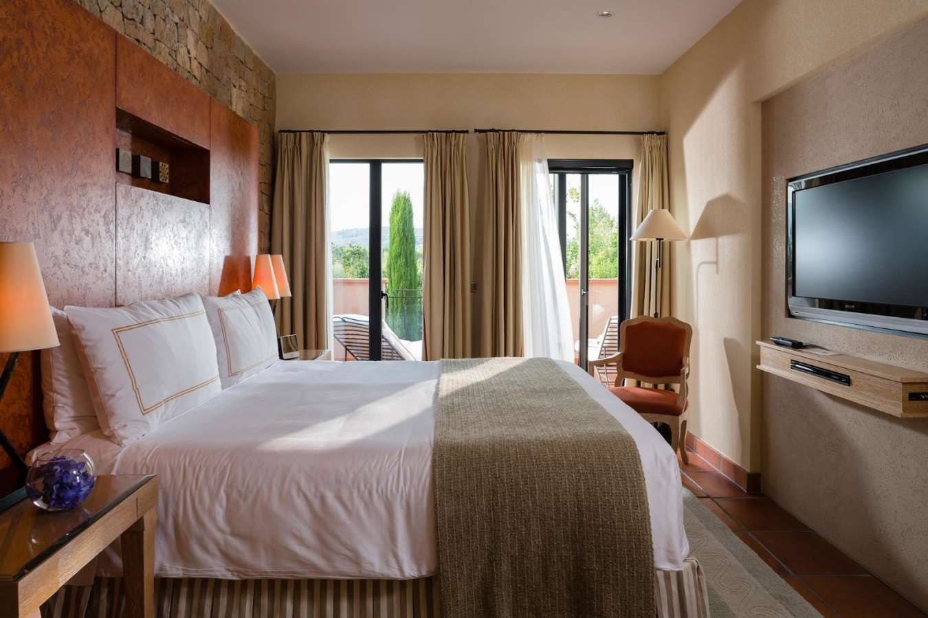 Deluxe villa bedroom - Terre Blanche Hotel Spa Golf Resort