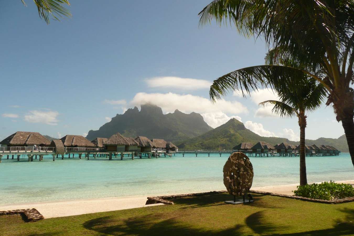 Overwater Villas - Four Seasons Resort Bora Bora