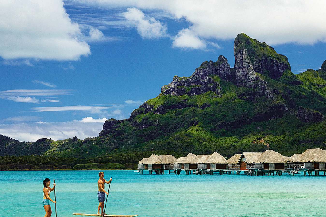 Paddleboarding - Four Seasons Resort Bora Bora