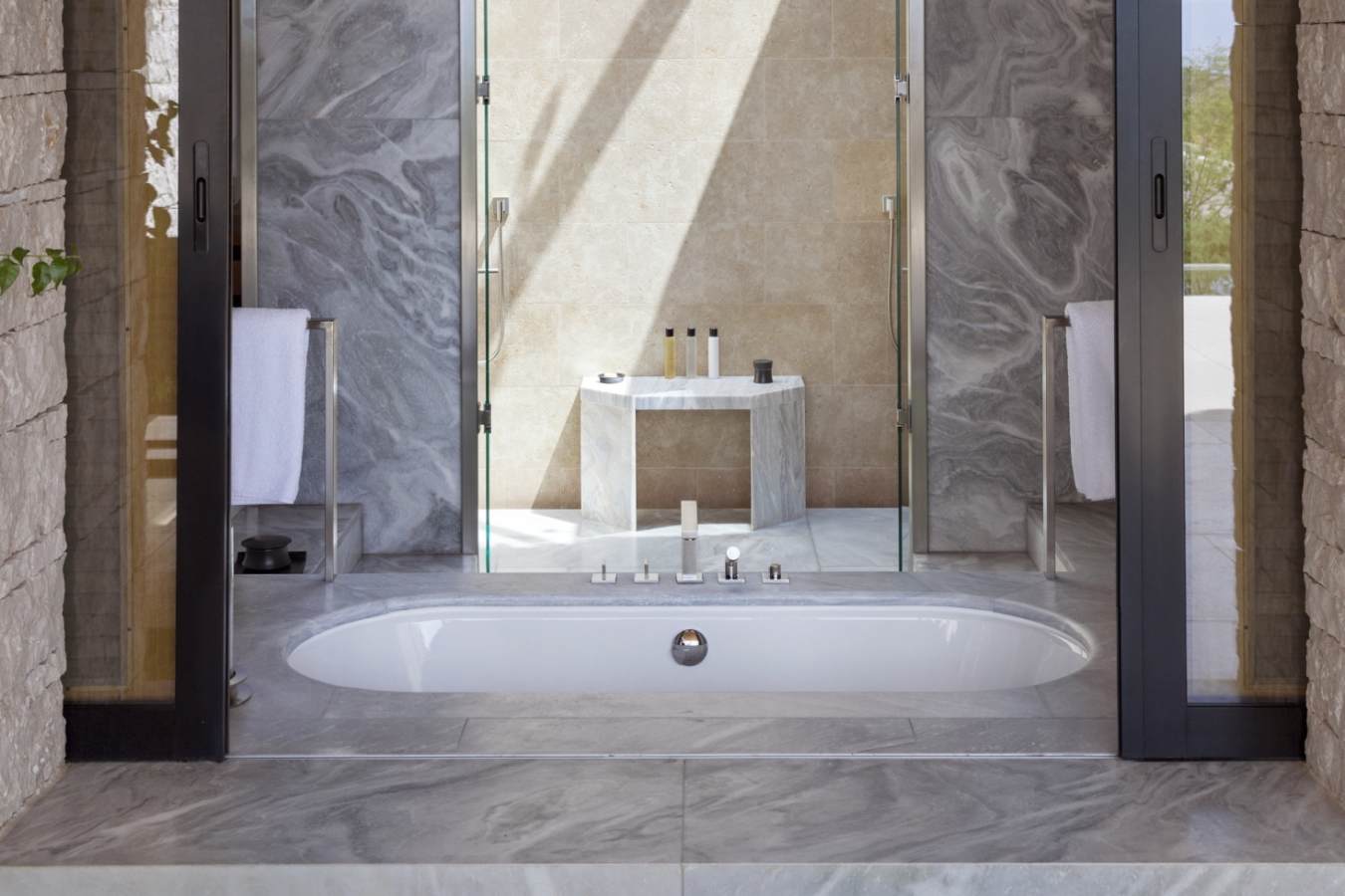 Pavilion sunken bath - Amanzoe