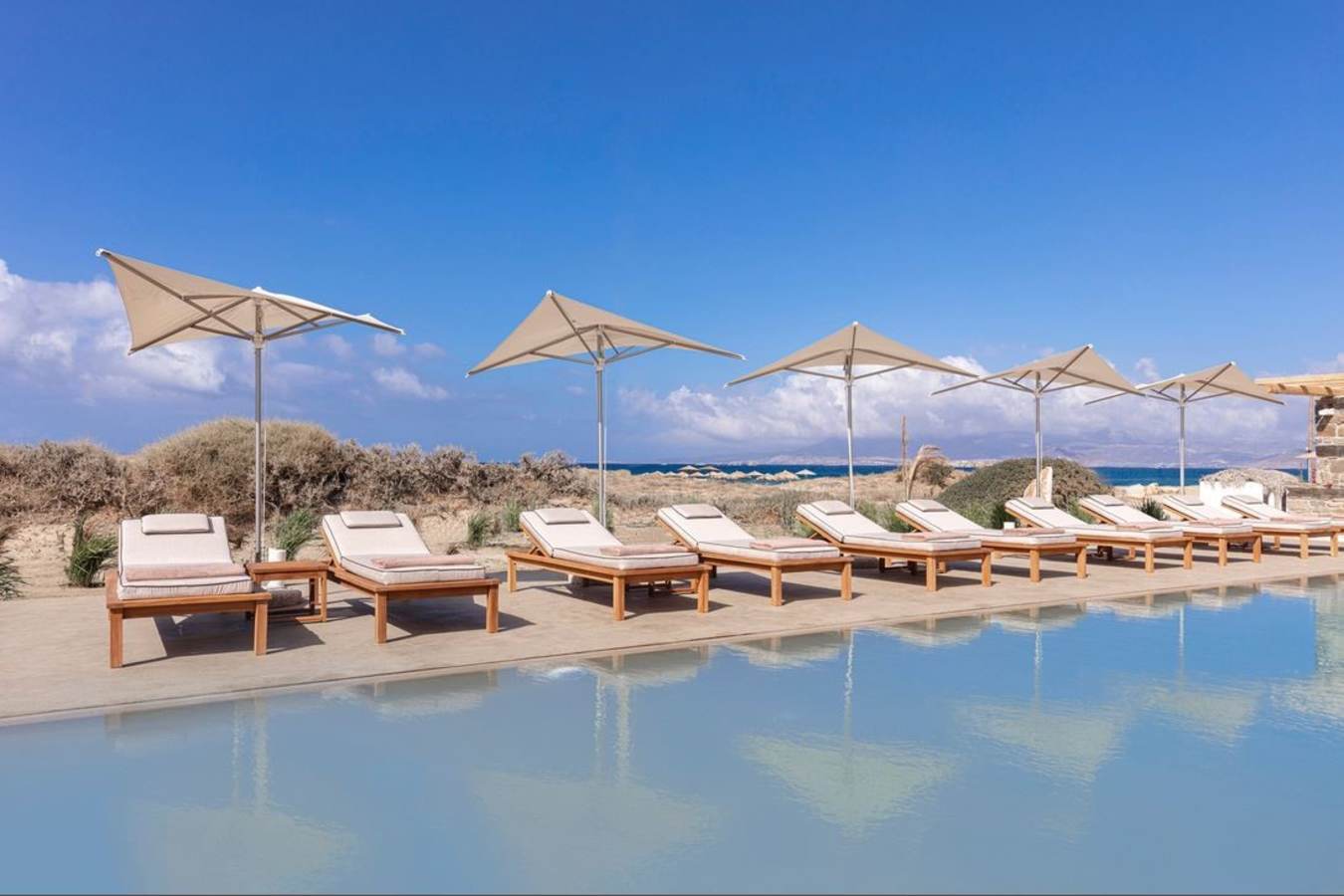Ammothines Cycladic Suites - Sun Lounges 