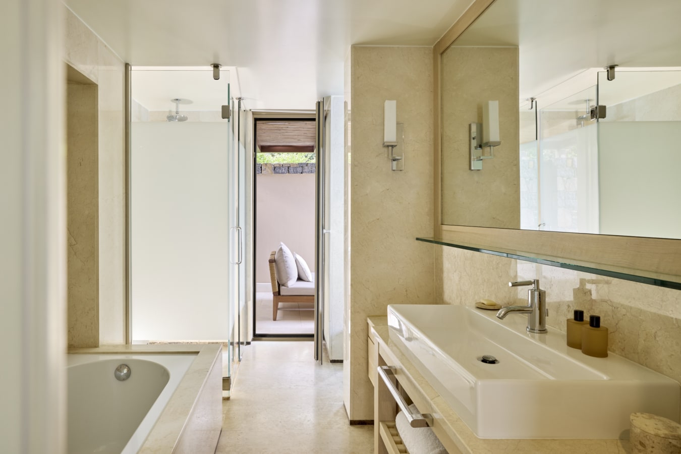 DCVillaThreeBedroomBathroom 