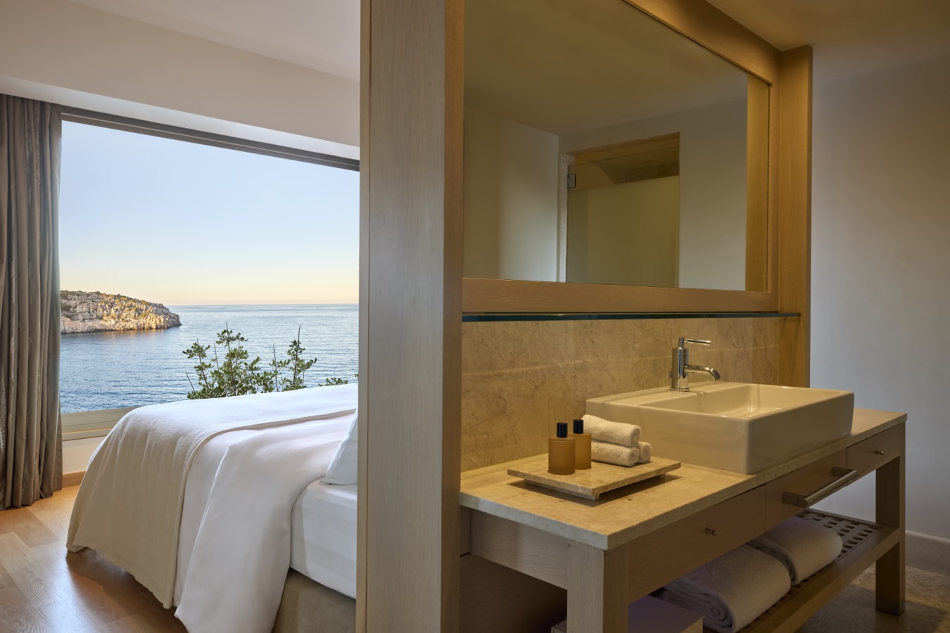 DCVillaWellnessTwoBedroomBathroom 