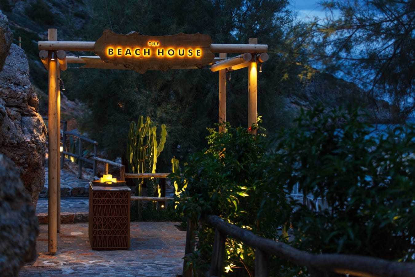 TheBeachHouseSignage 