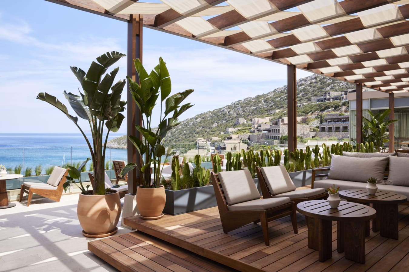 CrystalBoxOutdoorView 