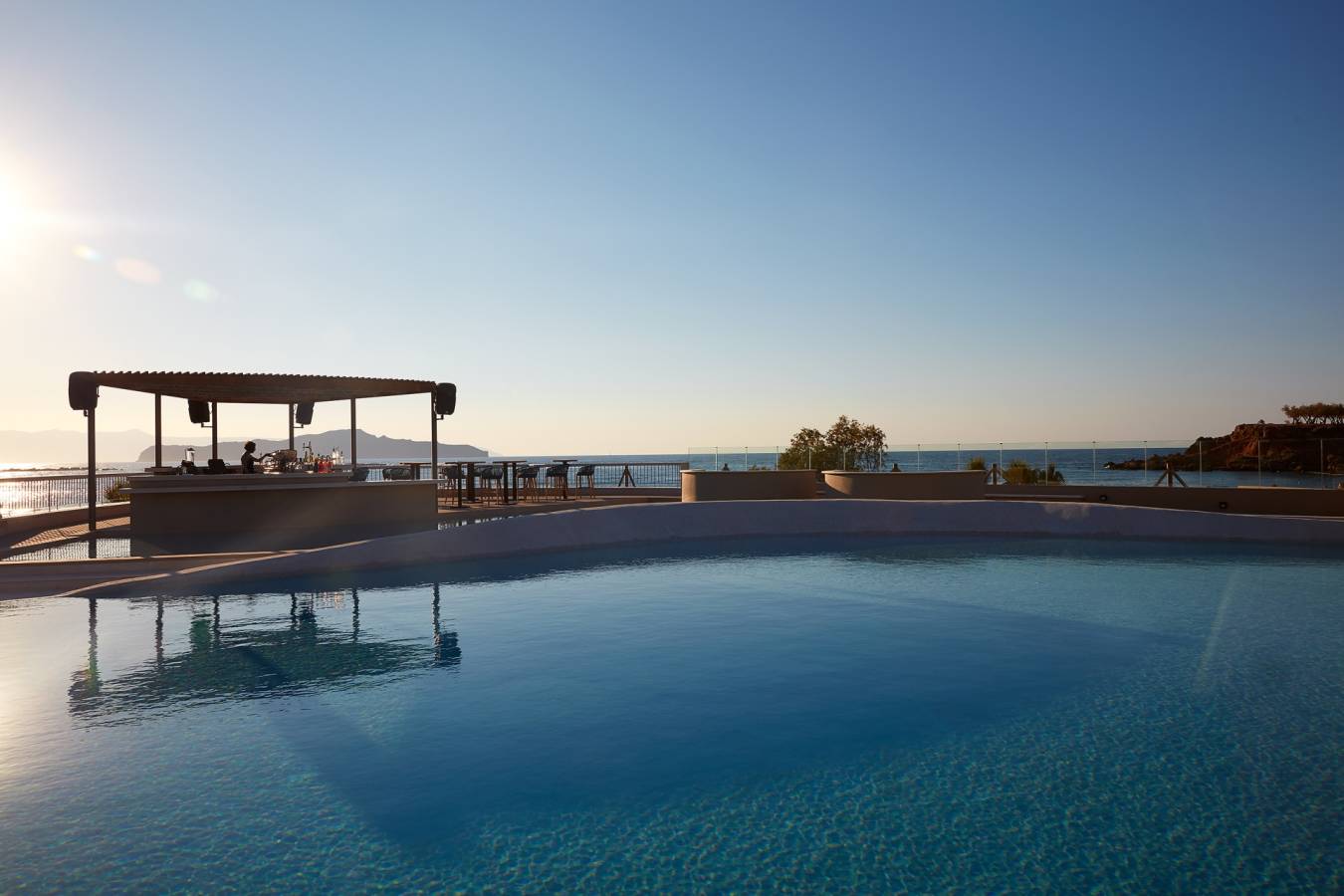 Raw Bar - Domes Noruz