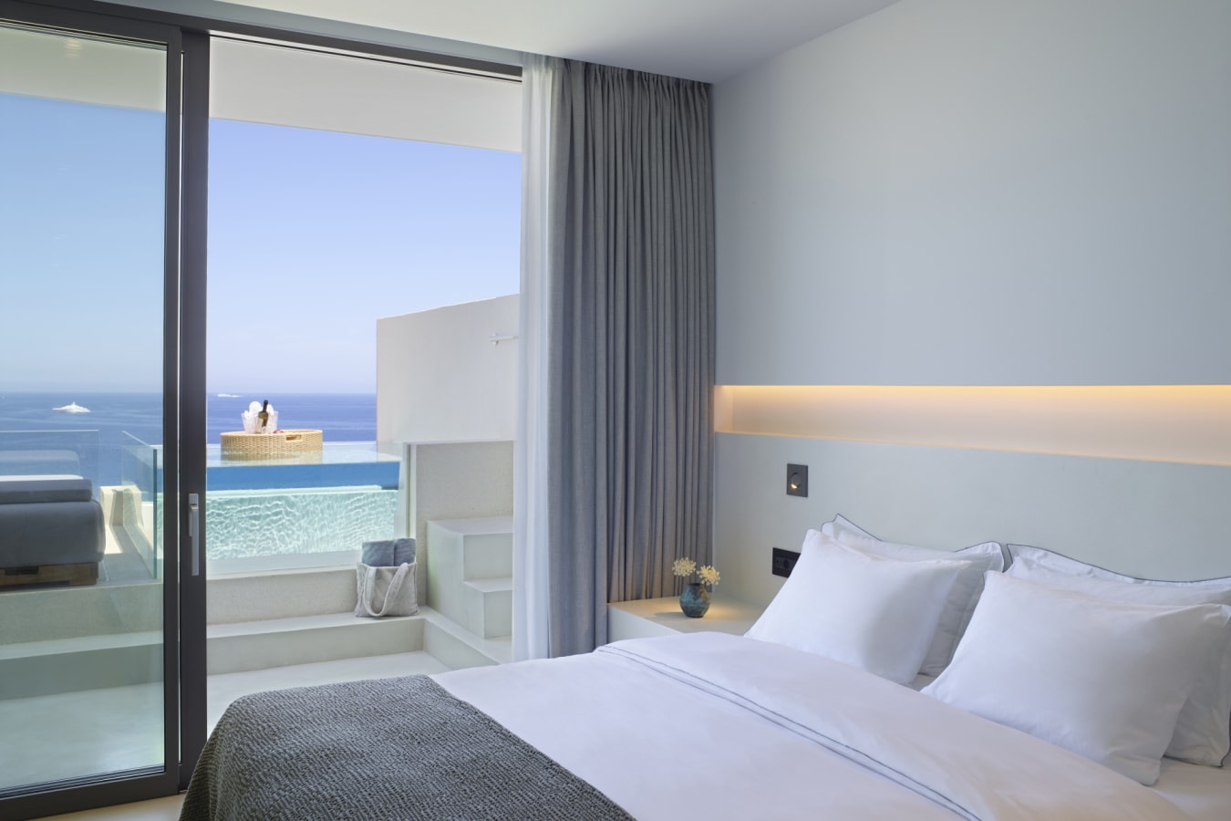 Deluxe Suite with Private Pool   