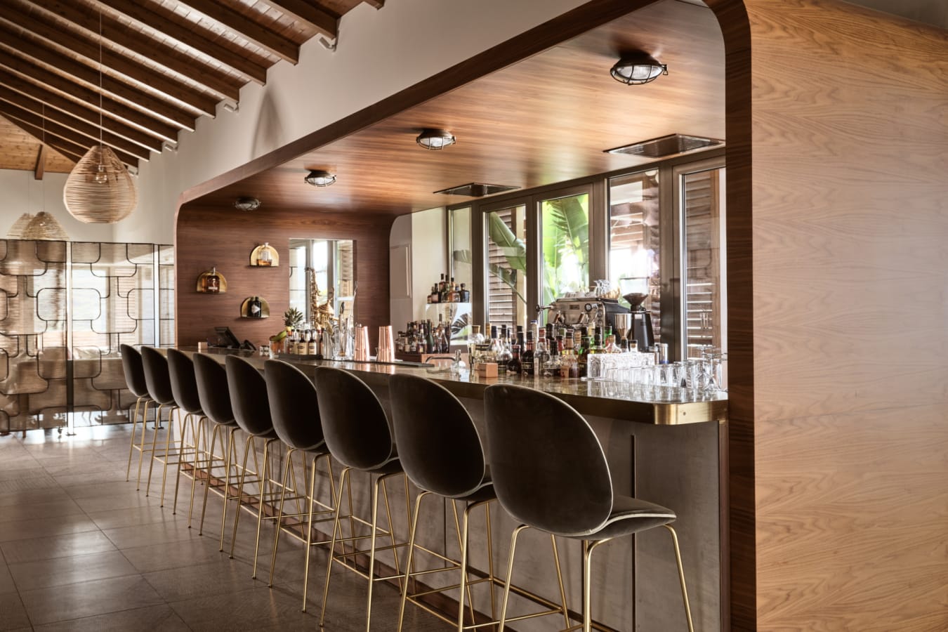 Eagles Villas Cabin Bar 