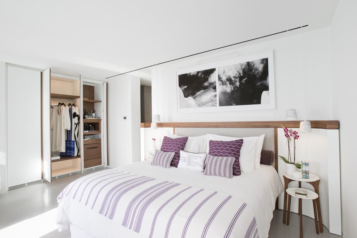 Junior Suite with plunge pool bedroom - Grace Santorini