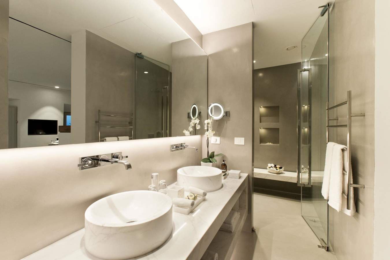 Suite bathroom - Grace Santorini
