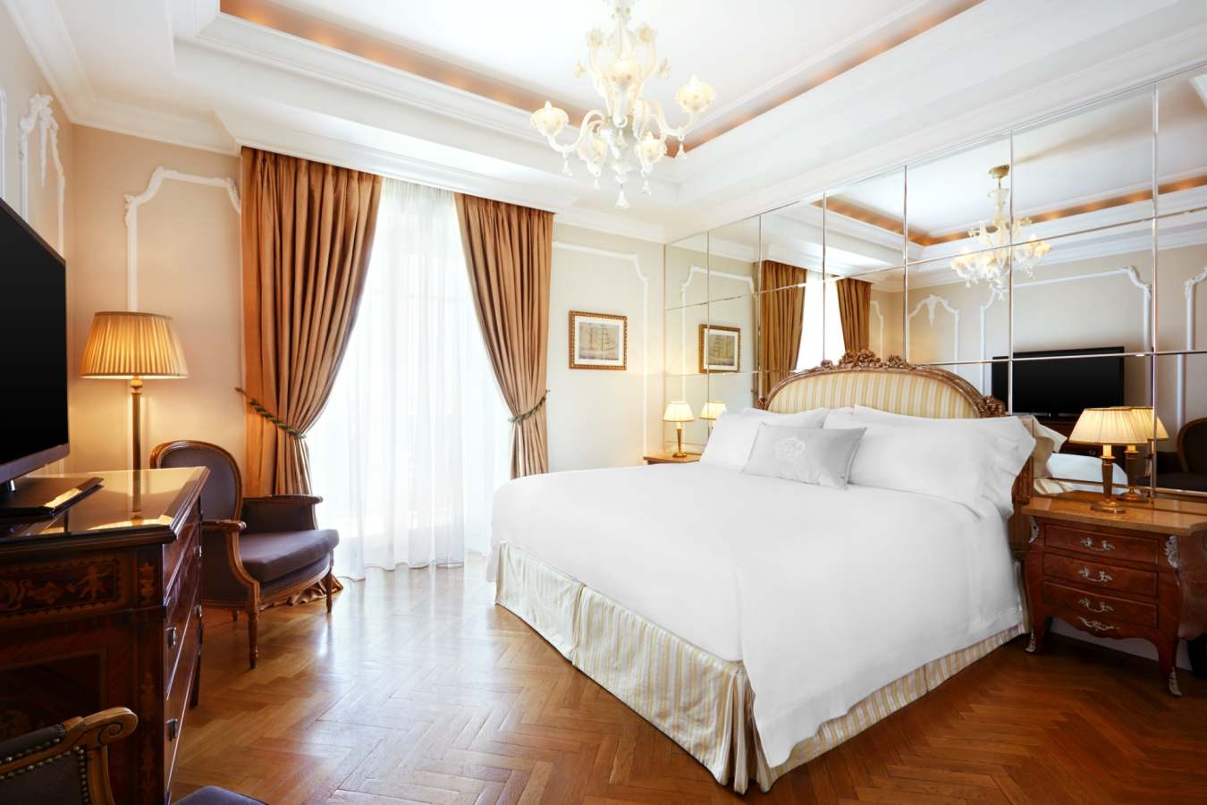 Grand Suite bedroom - King George Palace