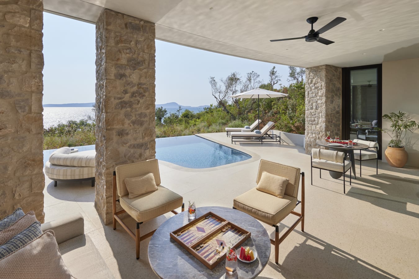Mandarin Pool Villa Terrace