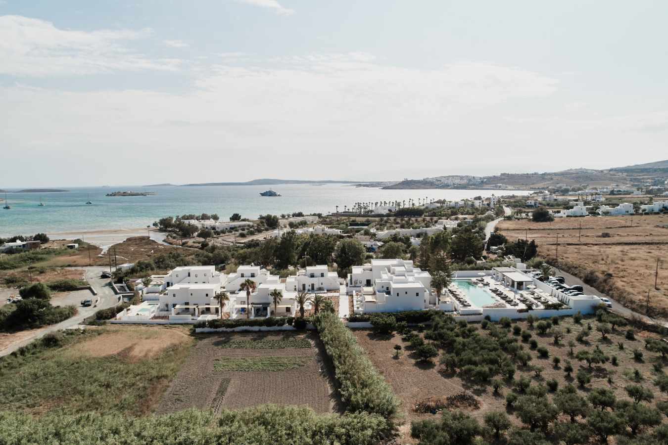 Parilios Exterior