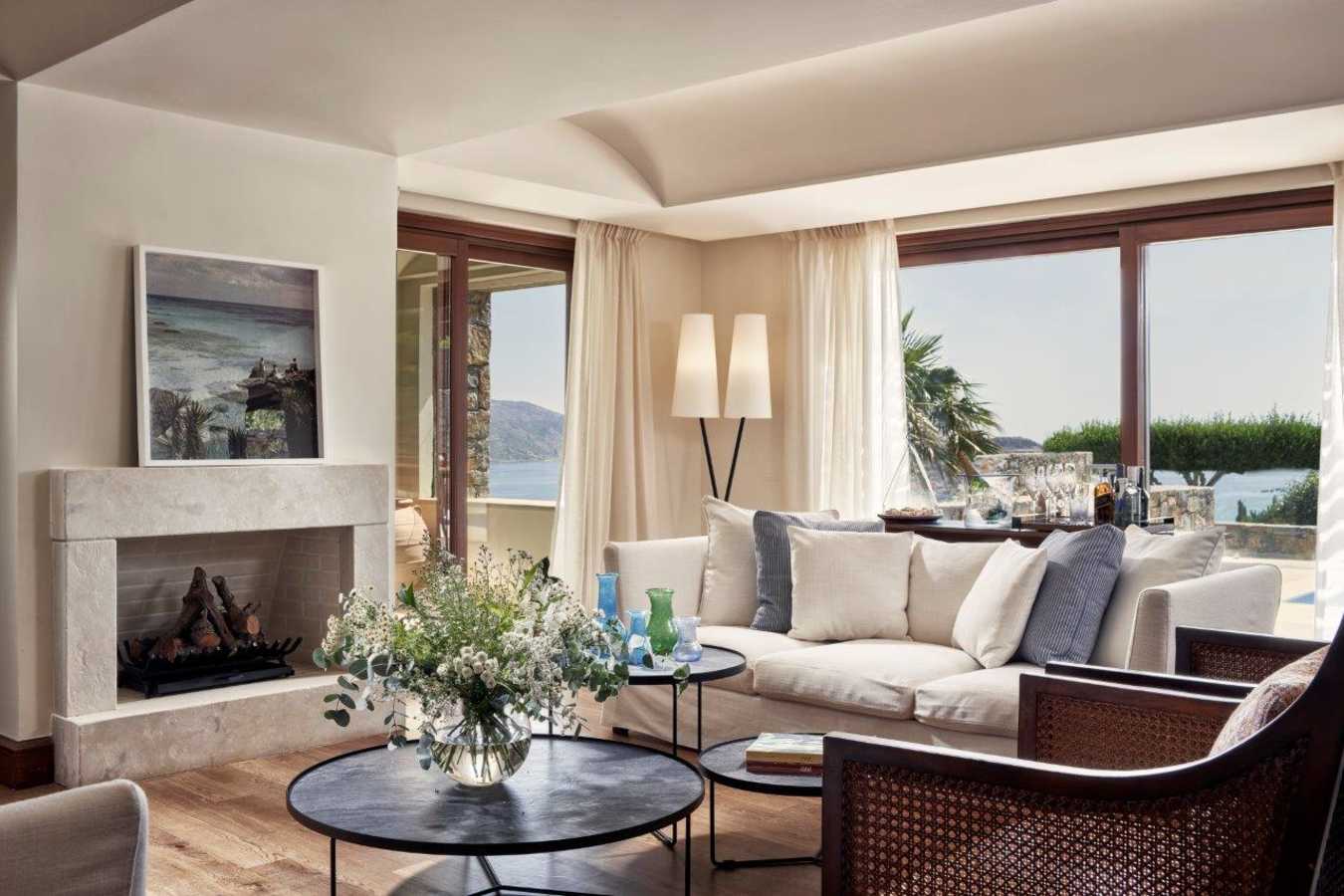 Royal Blue Villa Sallon