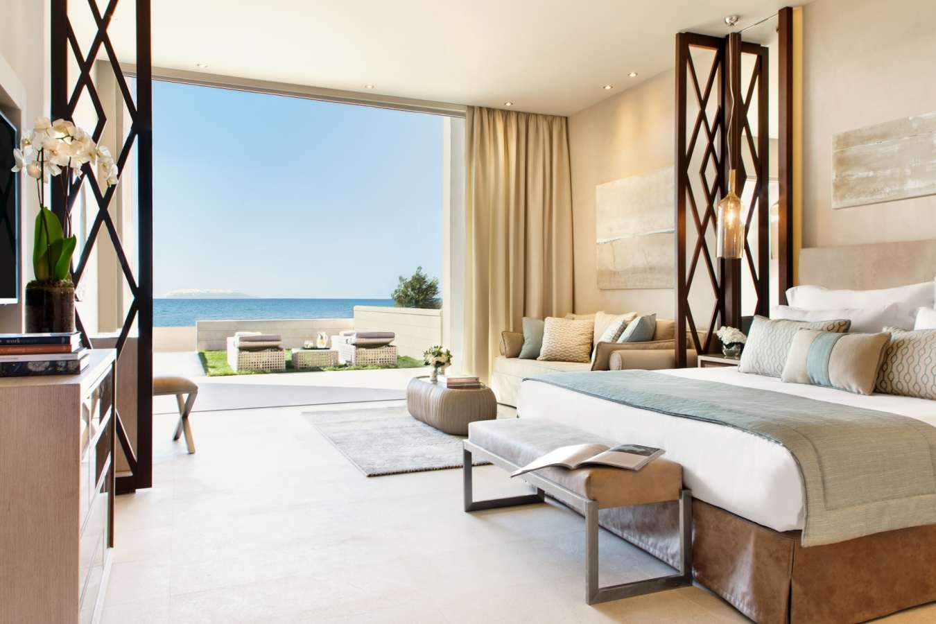 Deluxe Junior Suite Beachfront - Sani Dunes