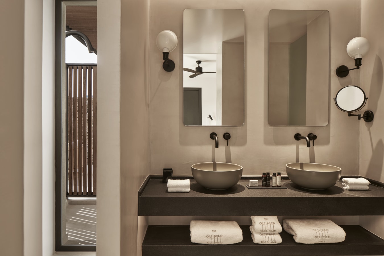 Majestic Suite Bathroom