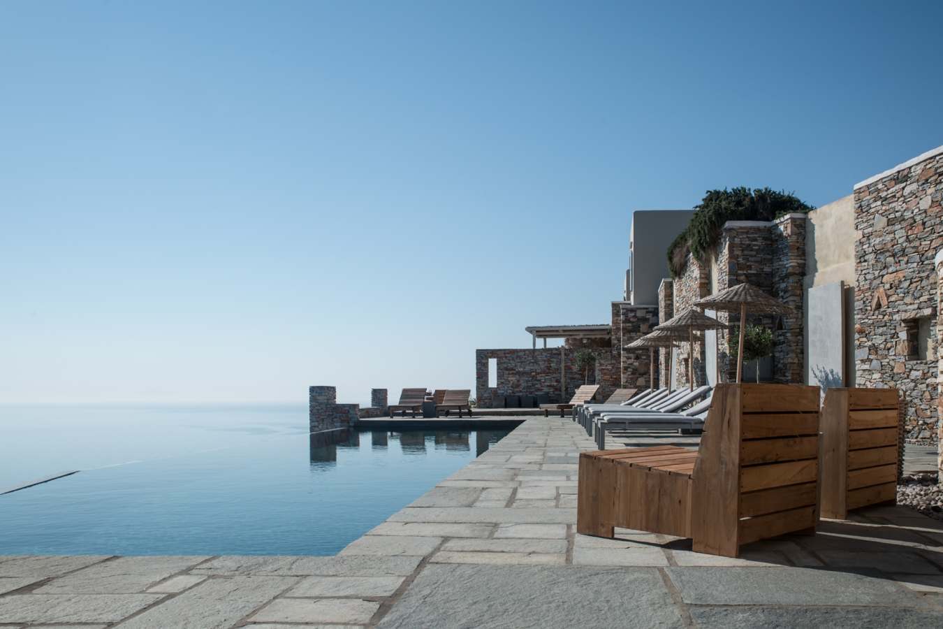 Infinity pool