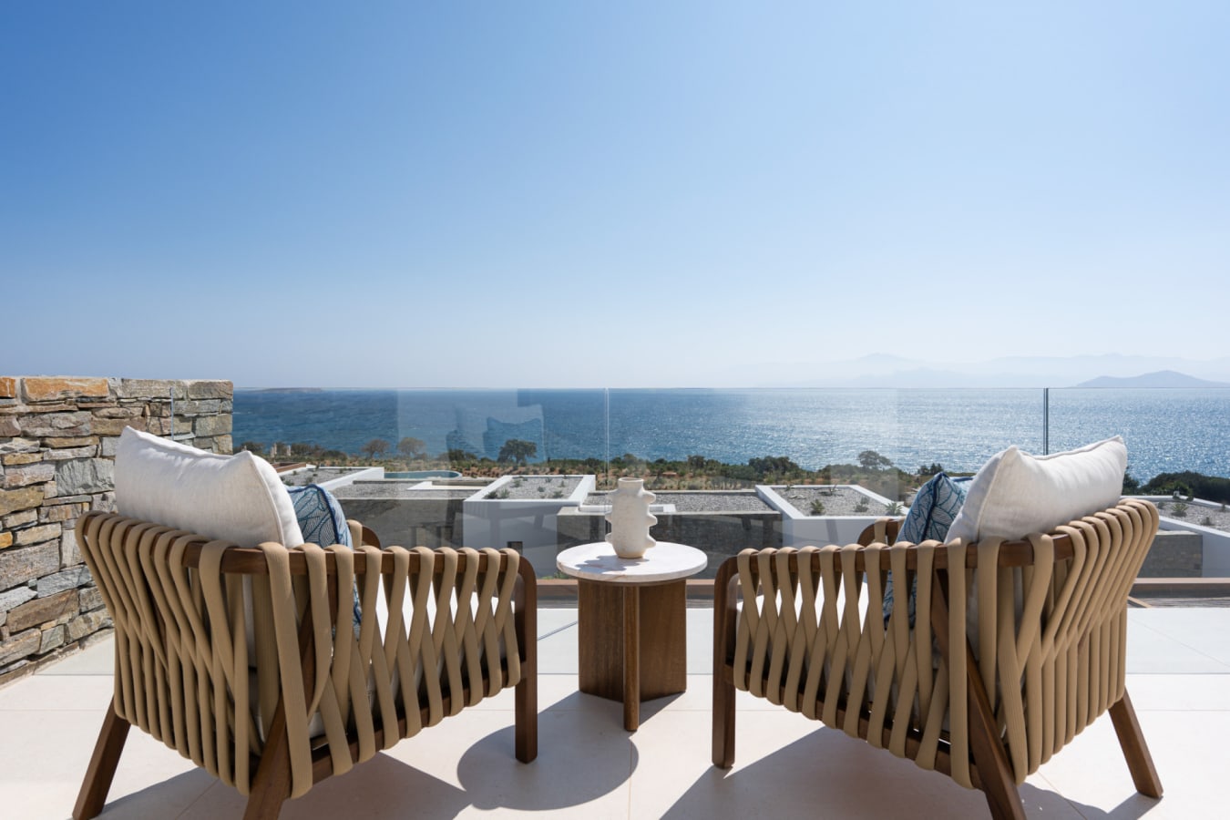 veranda suite patio