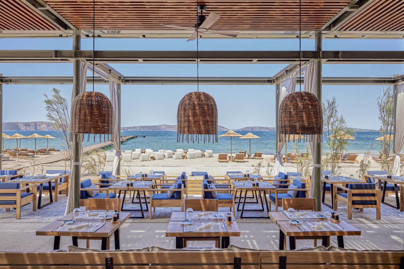 Parelia beach Club2