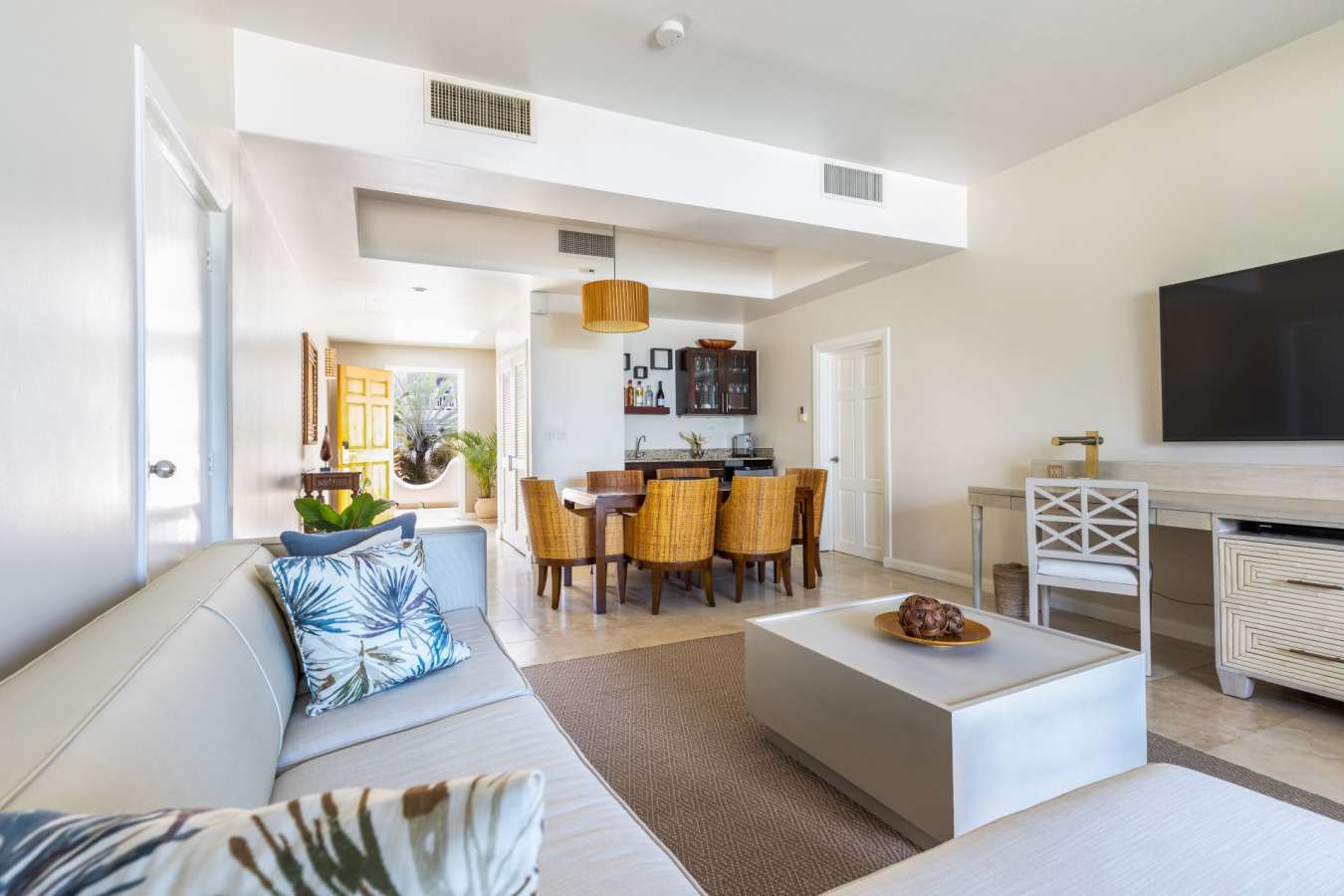 Royal Cinnamon and Saffron Beach Suites living roo 