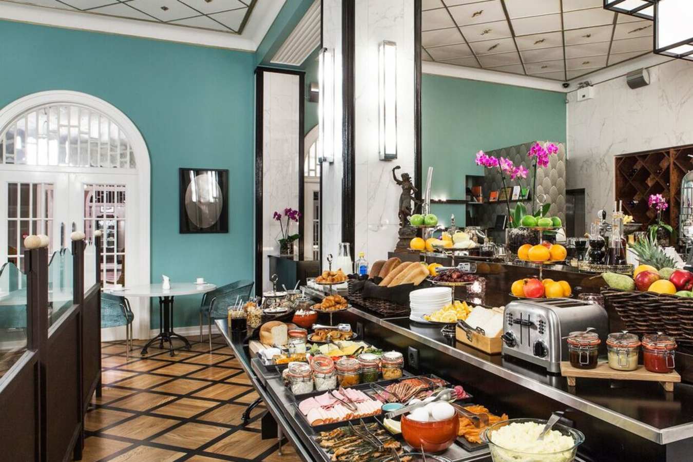 Breakfast buffet - Hotel Borg