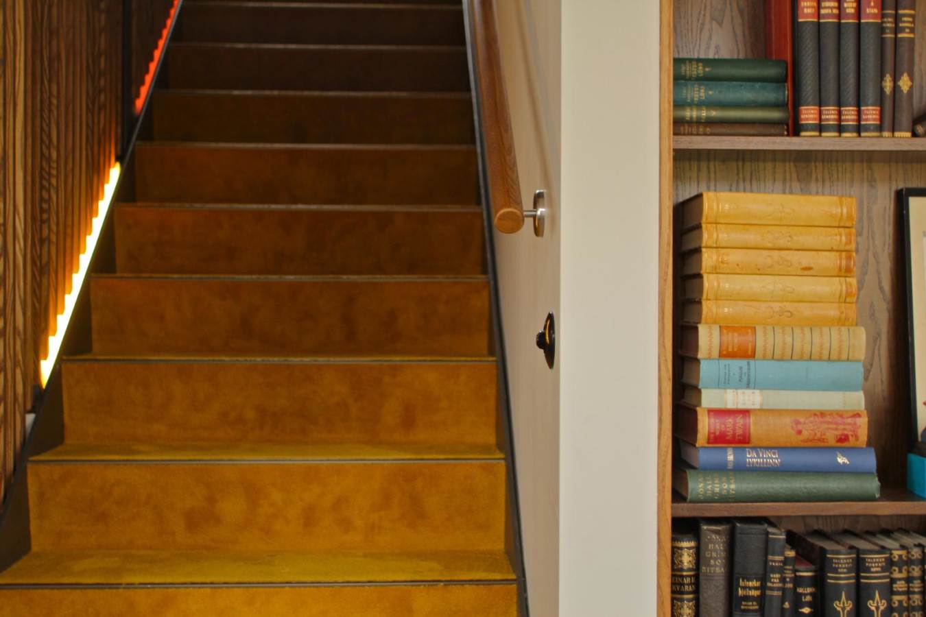 Library - Hotel Egilsen