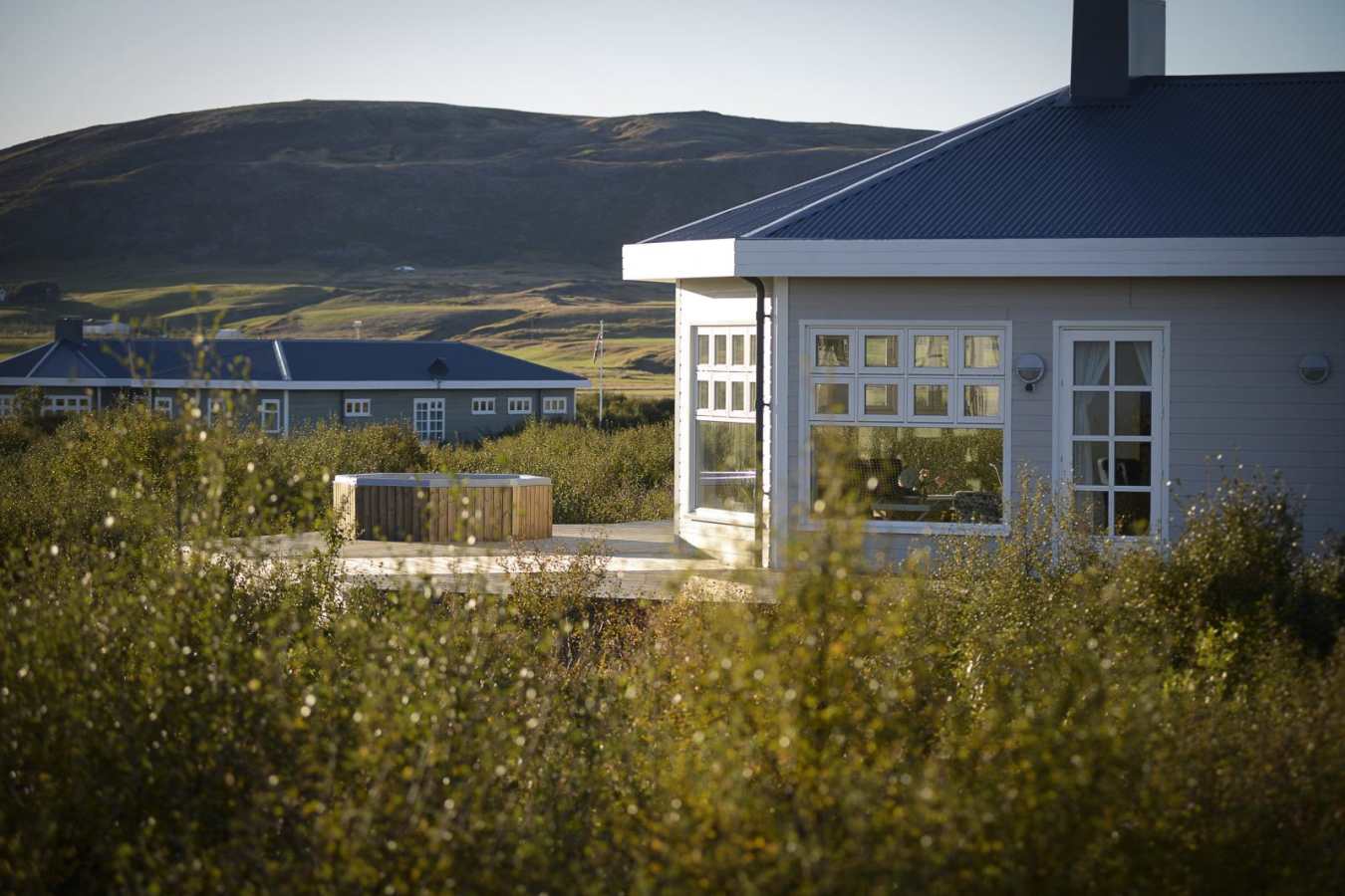 Hot tub on balcony - Hotel Grimsborgir