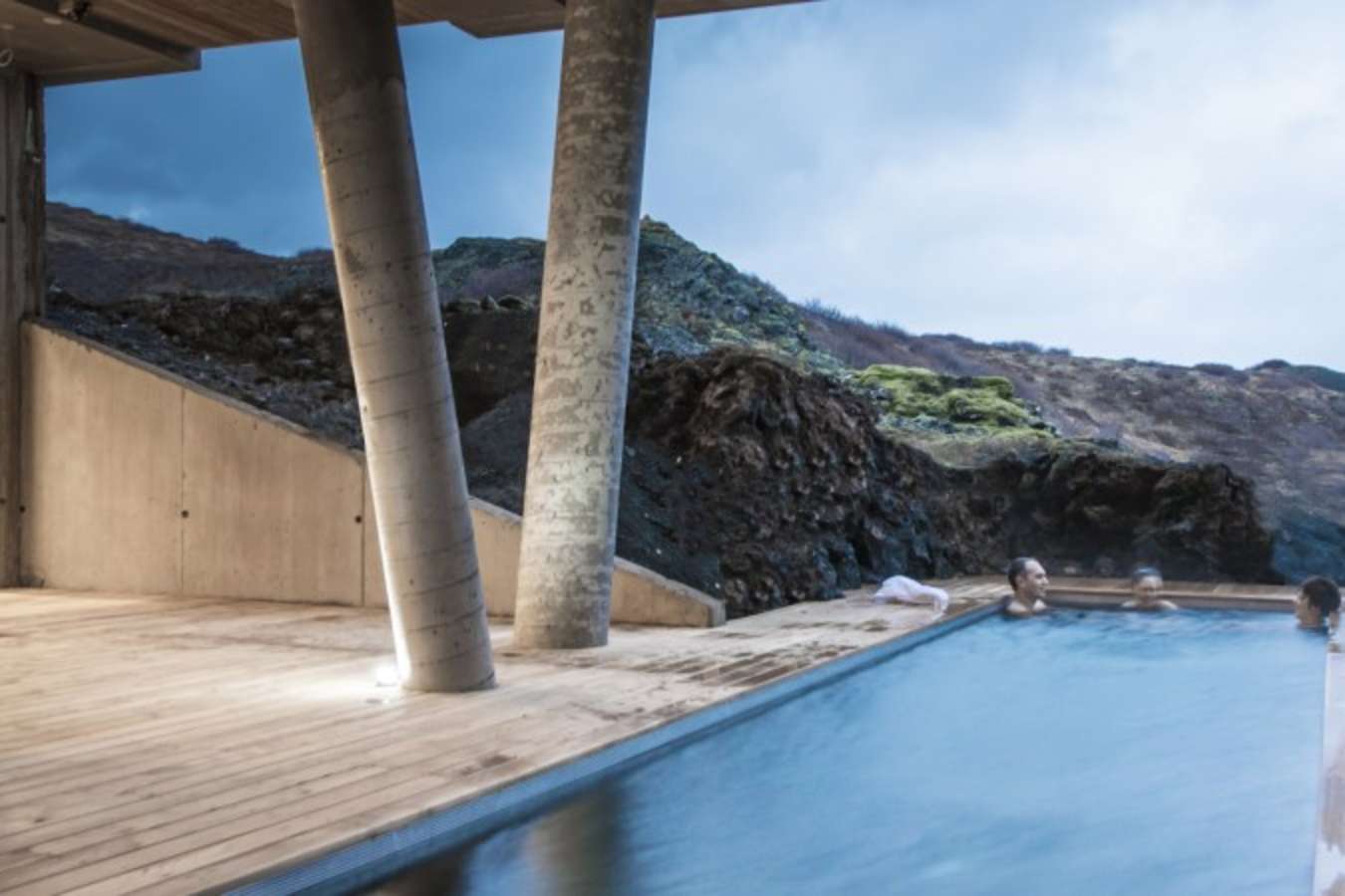 Outdoor Pool - Hotel Ion