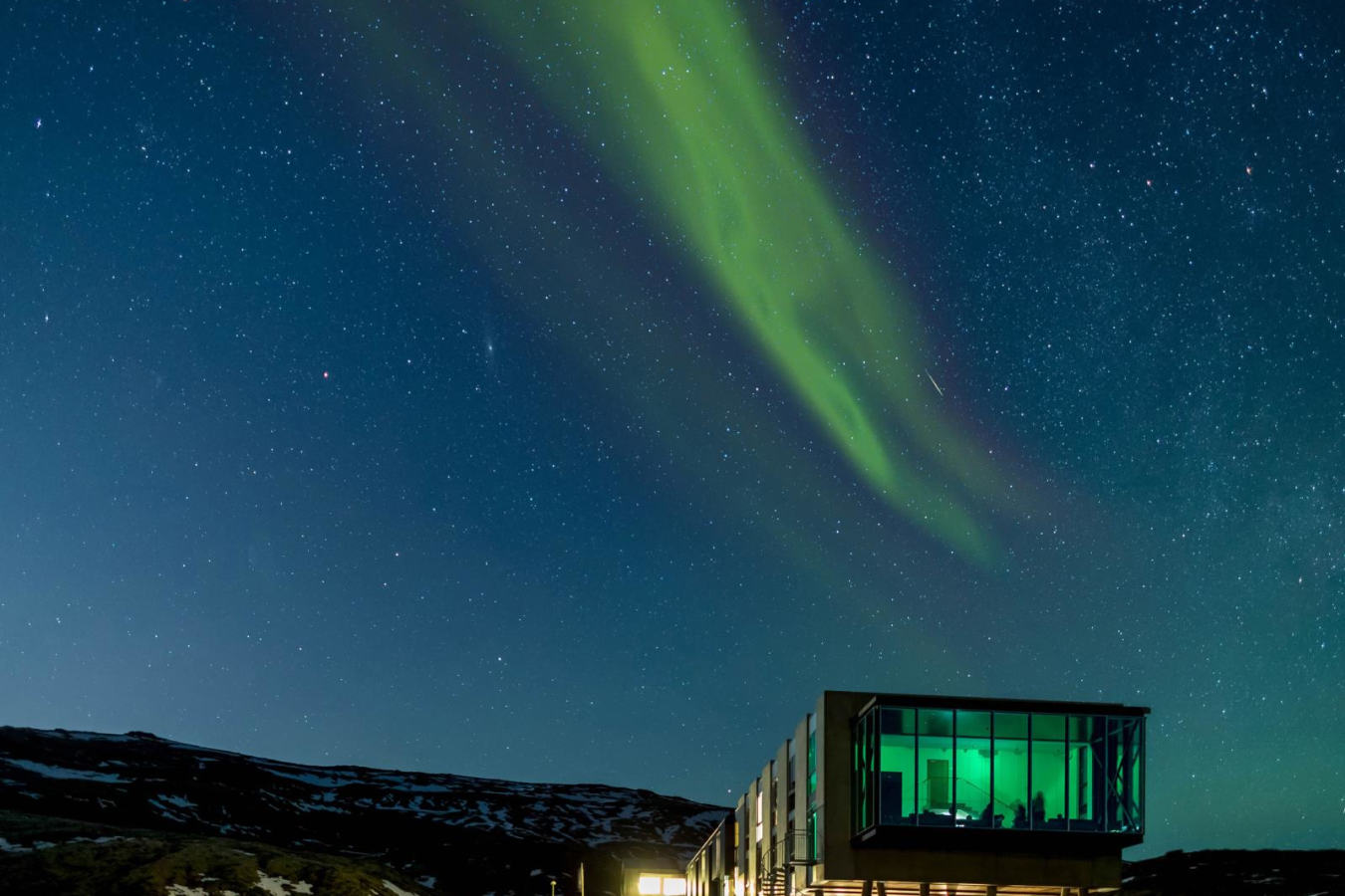 Hotel by night - Hotel Ion