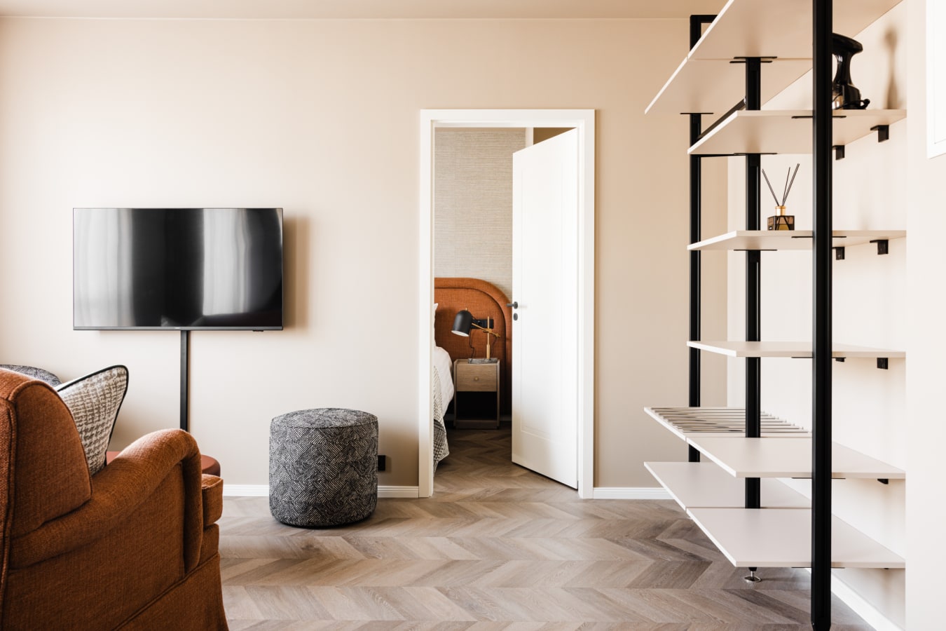 One Bedroom Apartment 