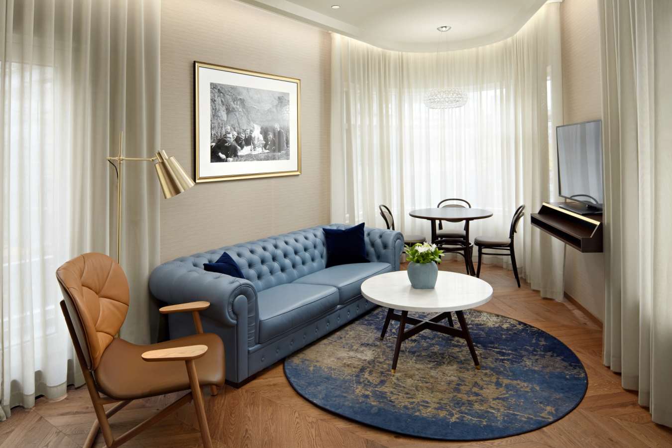 Konsulat Suite living room