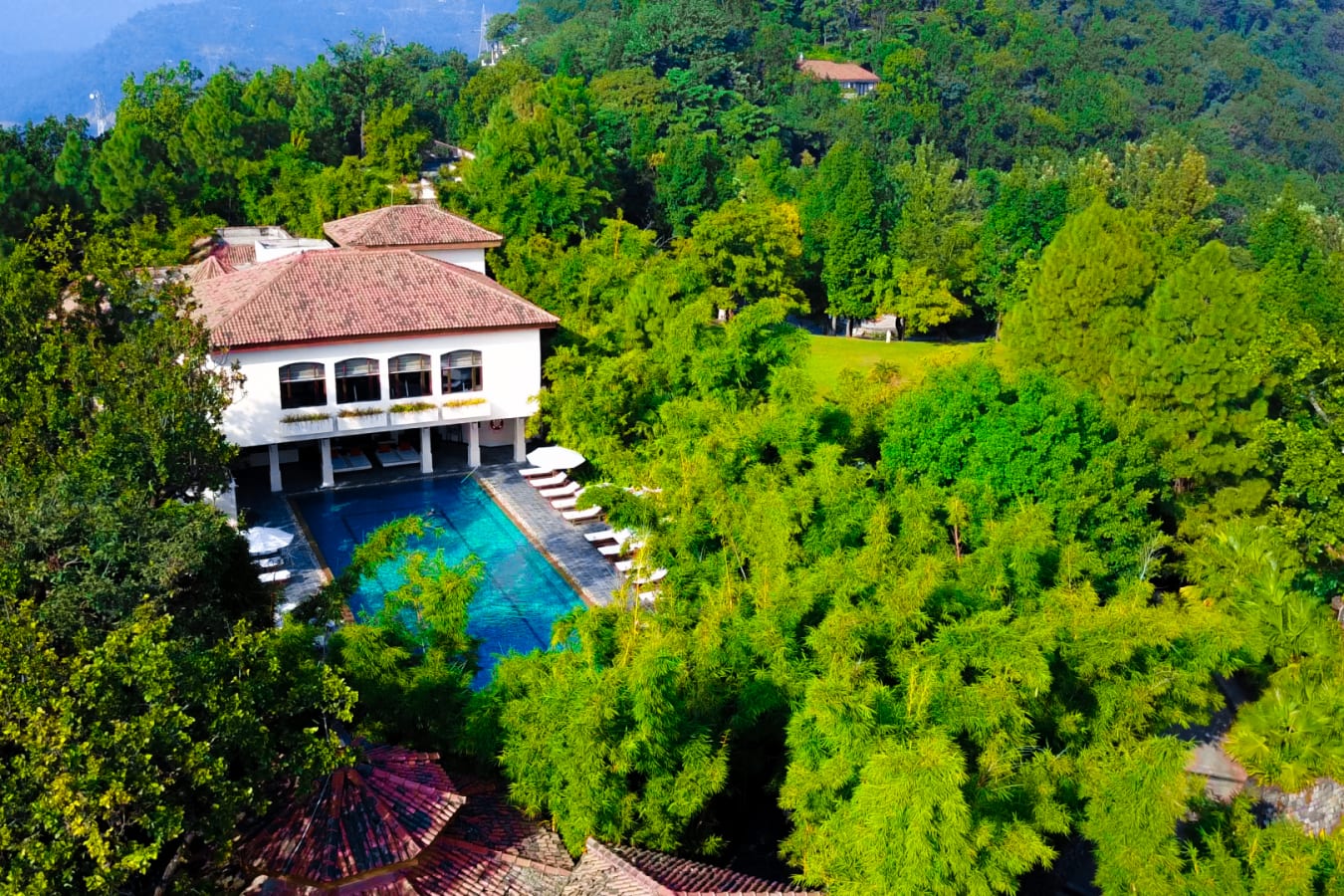Wellness Spa Pool - Ananda in the Himalayas