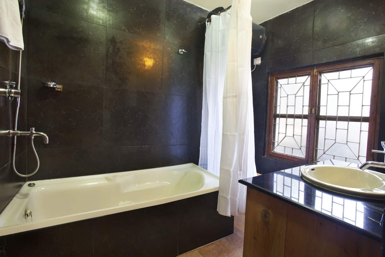 Bathroom - Chonor House