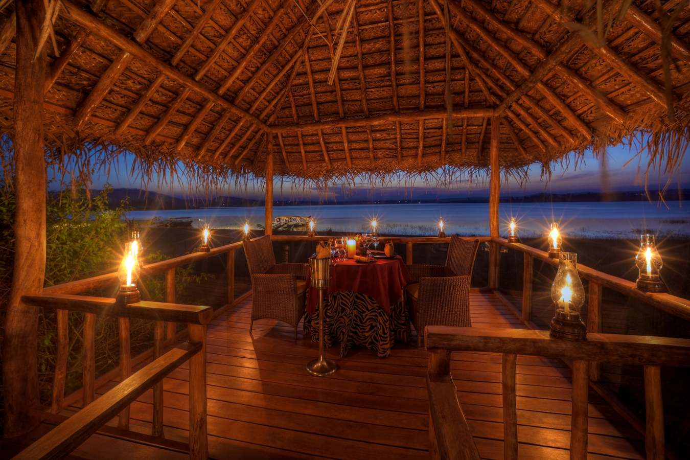 Romantic Dining - Evolve Back Kuruba Safari Lodge