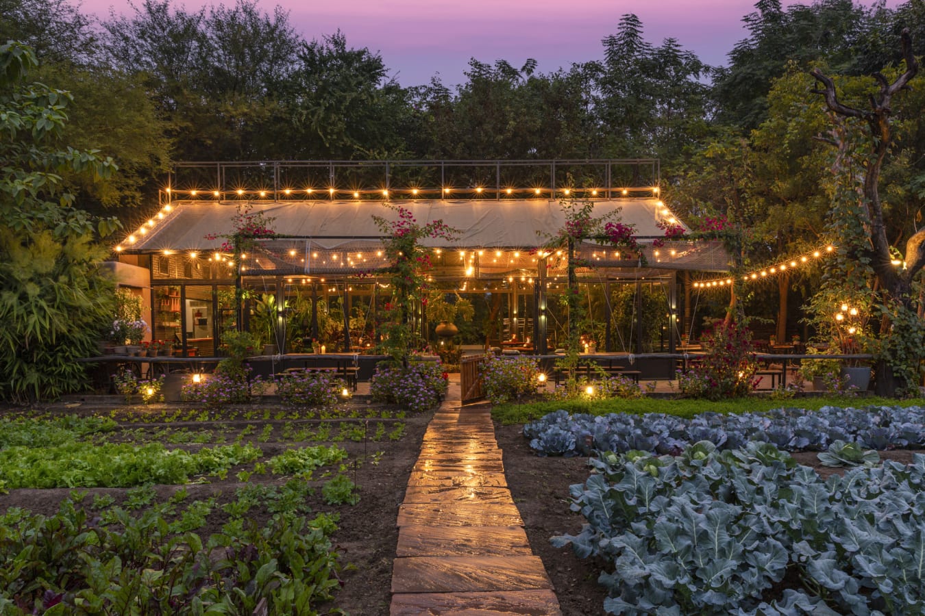Dining Space - Jehan Numa Retreat 