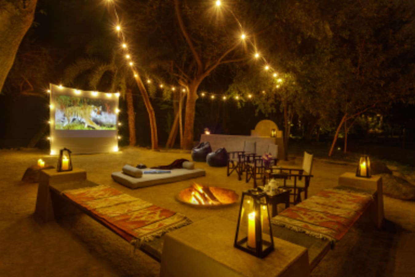 Cinema Experience - Jehan Numa Retreat  